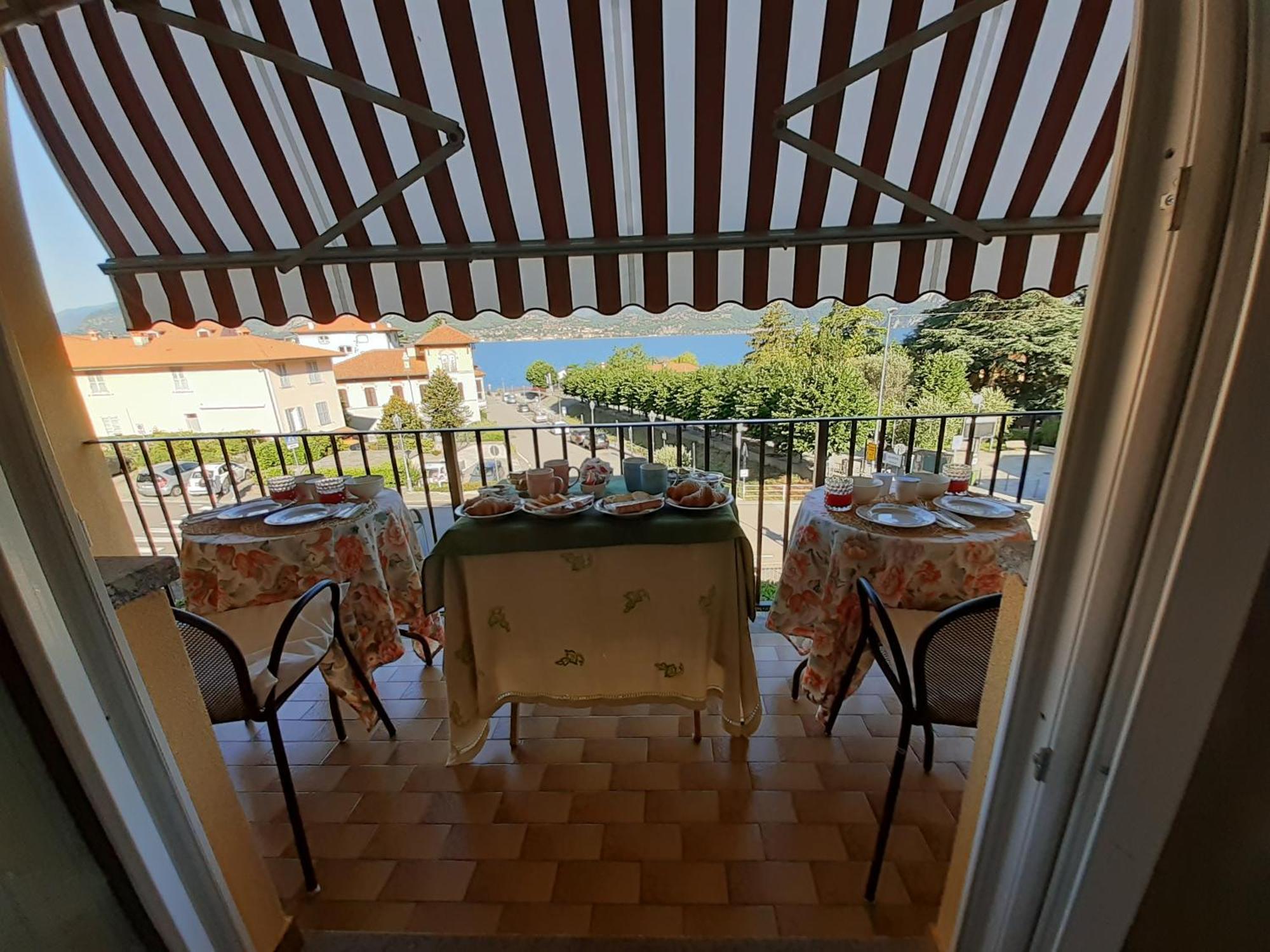 Tosca House 2 Bed & Breakfast Варена Екстериор снимка