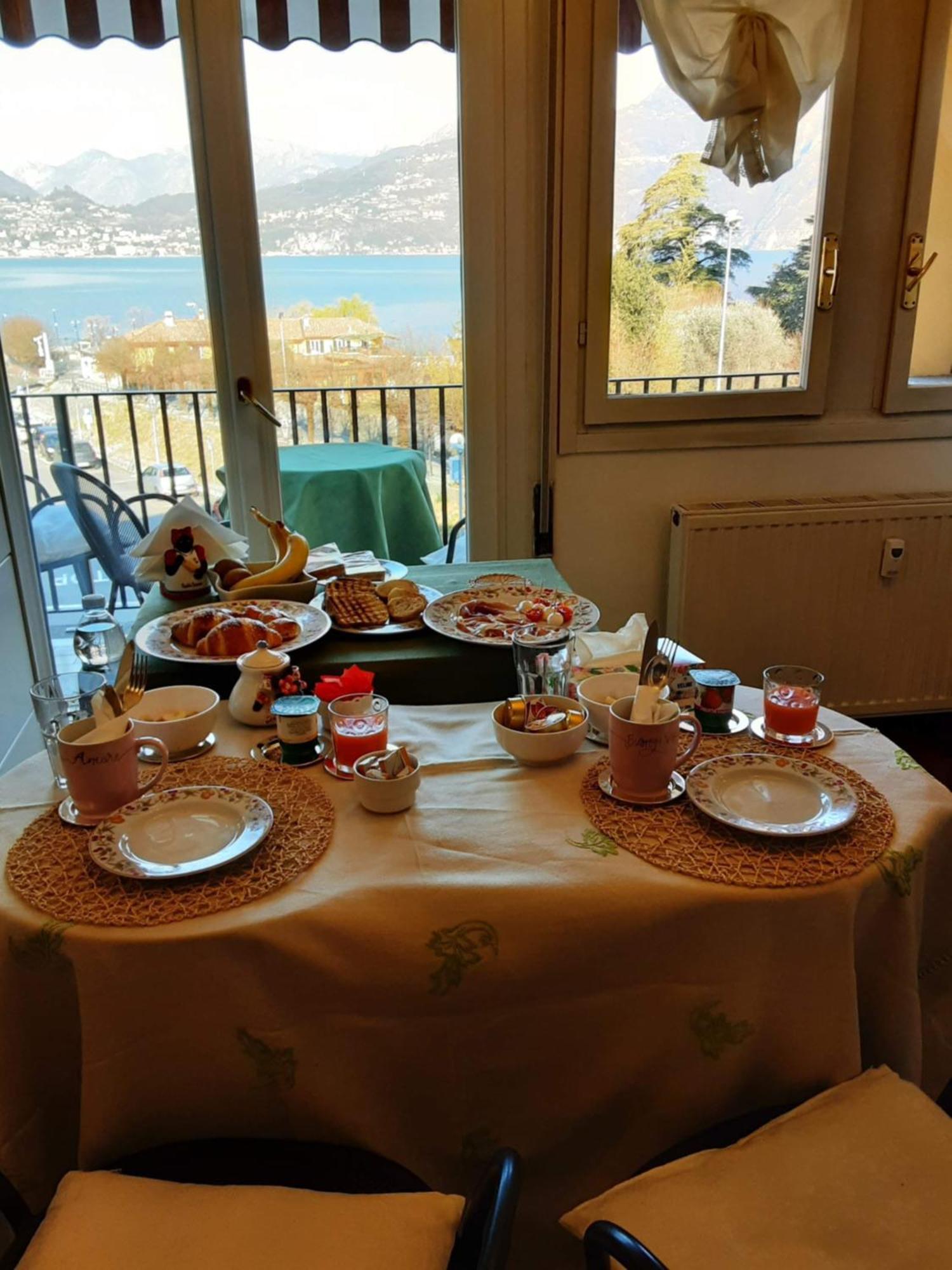 Tosca House 2 Bed & Breakfast Варена Екстериор снимка
