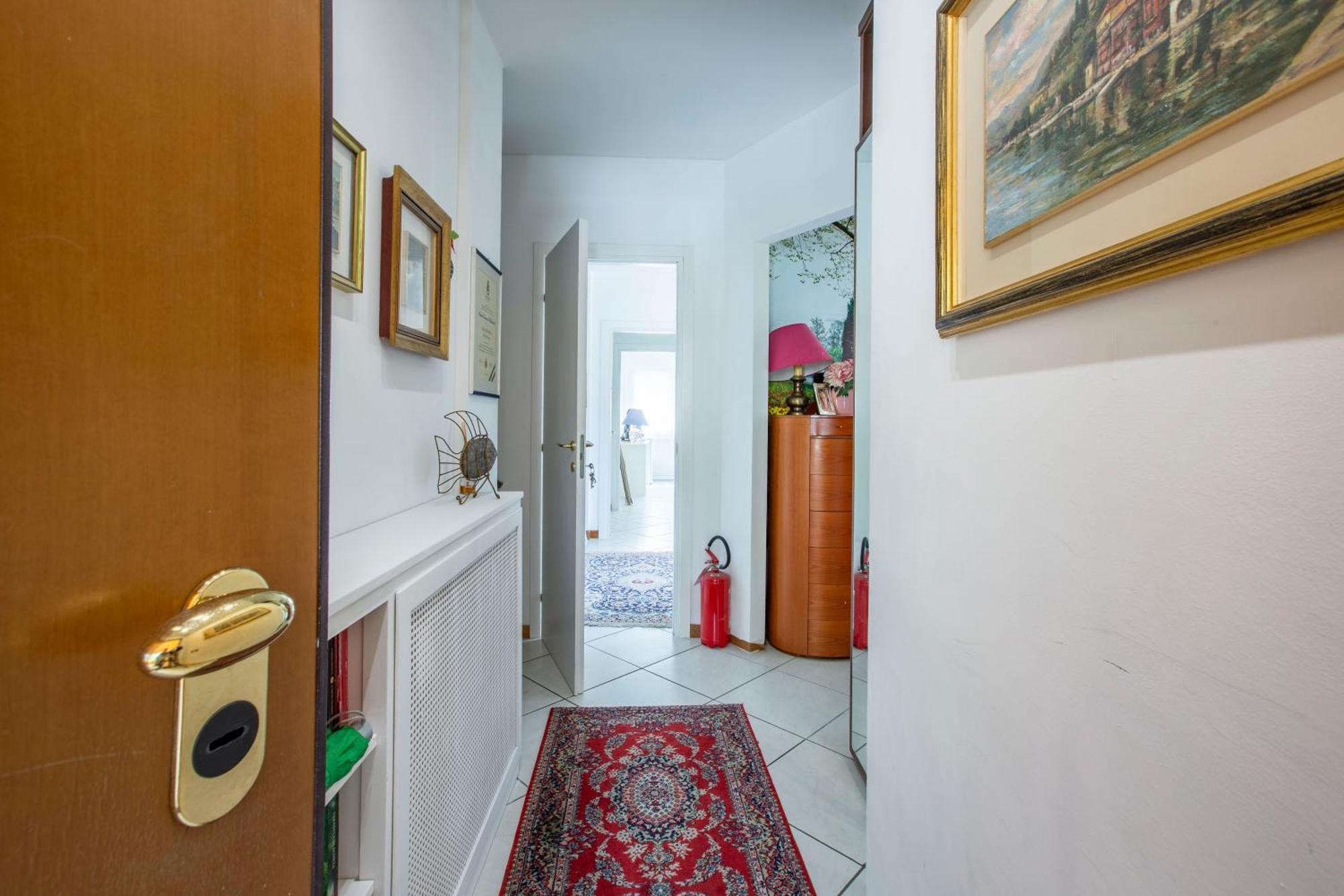 Tosca House 2 Bed & Breakfast Варена Екстериор снимка