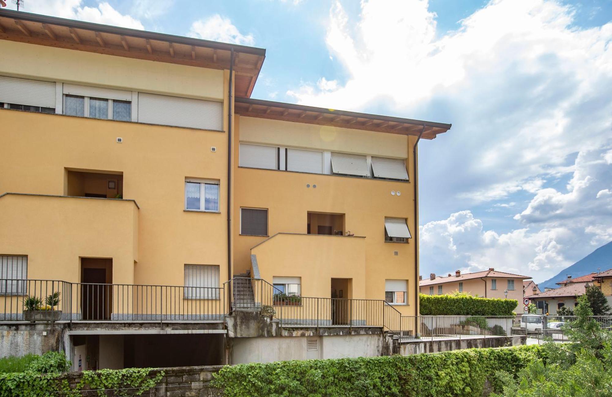 Tosca House 2 Bed & Breakfast Варена Екстериор снимка