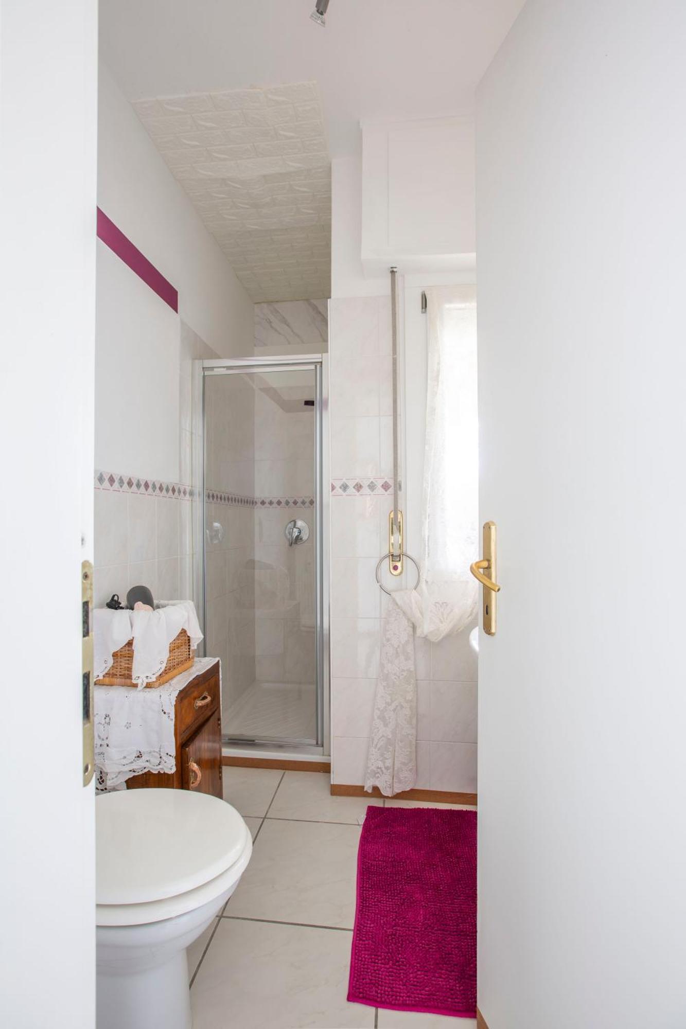 Tosca House 2 Bed & Breakfast Варена Екстериор снимка