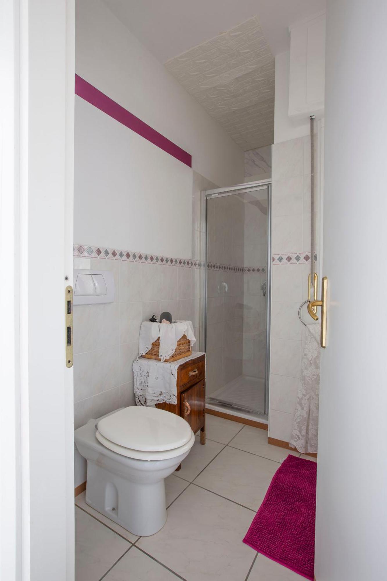 Tosca House 2 Bed & Breakfast Варена Екстериор снимка